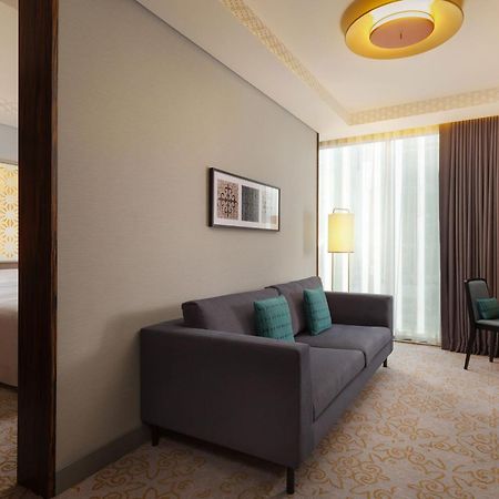 シェラトン ヌル スルタン ホテル アスターナ エクステリア 写真 A suite at the hotel